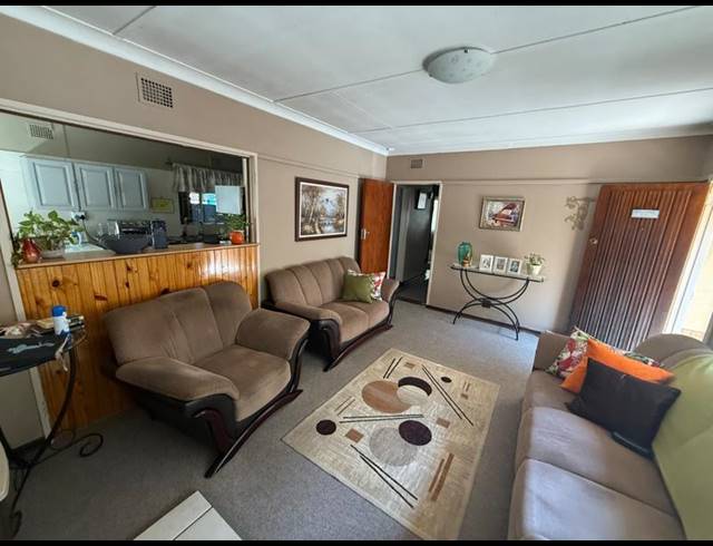 4 BEDROOM HOUSE FOR SALE IN VANDERBIJLPARK CE 2